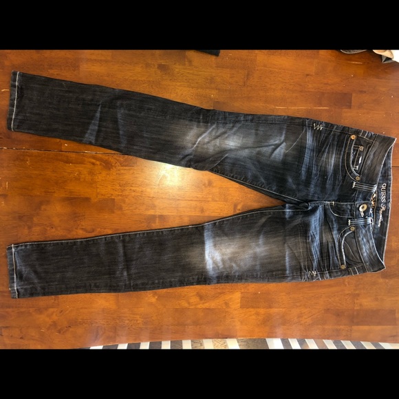 Guess Premium Daredevil Fit, Low-Rise, Size 26 - Picture 1 of 3